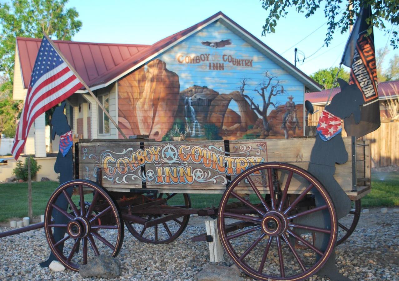 Cowboy Country Inn เอสคาลานเท ภายนอก รูปภาพ