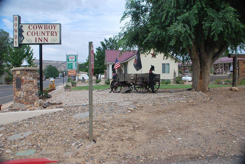 Cowboy Country Inn เอสคาลานเท ภายนอก รูปภาพ